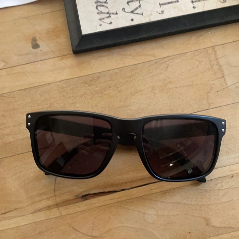 Oakley Holbrook matte black, black lenses